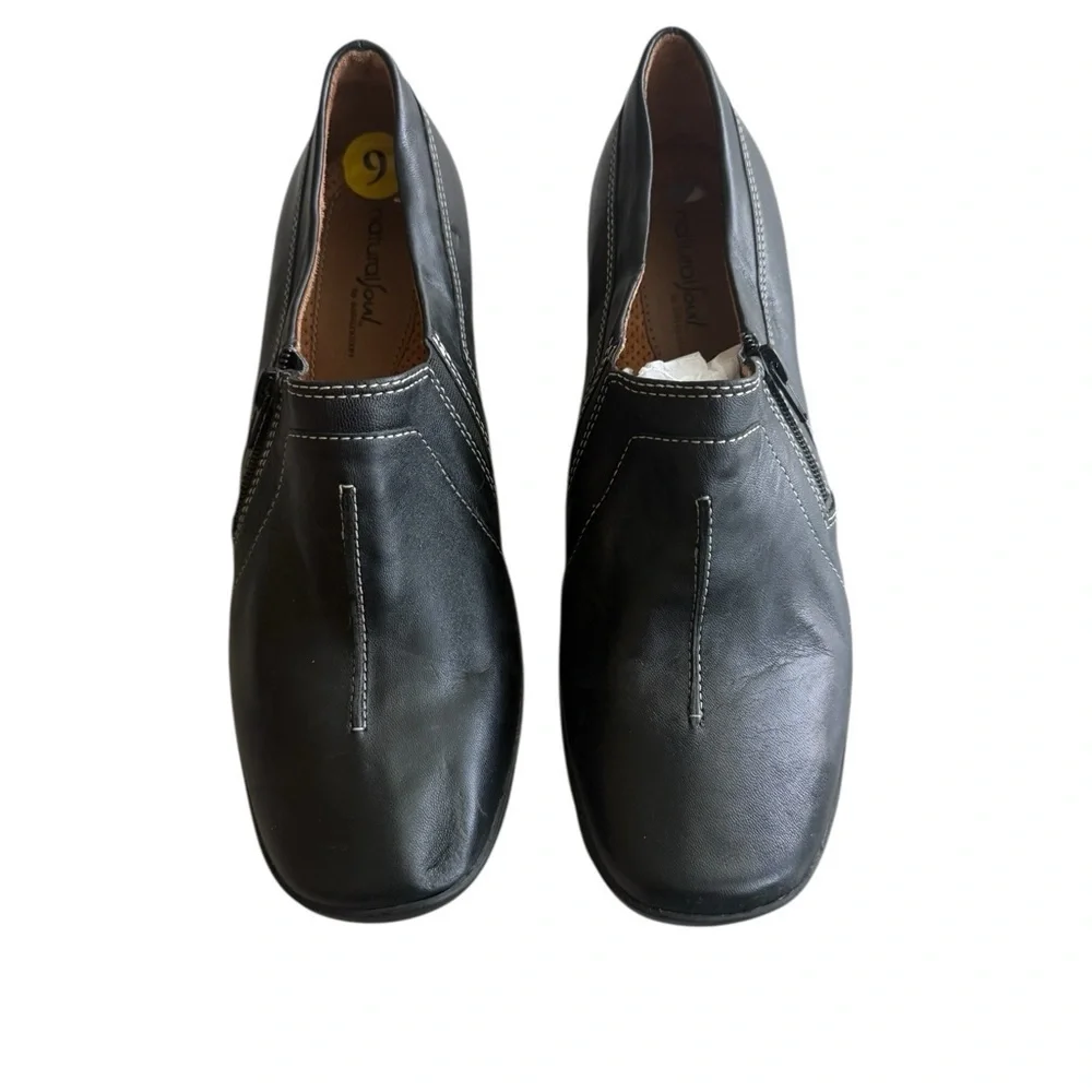 Natural Soul Black Leather Women’s Flats Shoes Size 9
